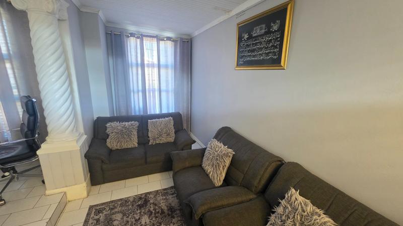 3 Bedroom Property for Sale in Belgravia Western Cape